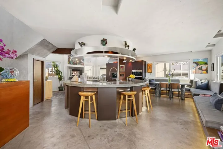 24 Eastwind Street 2, Marina Del Rey, California 90292