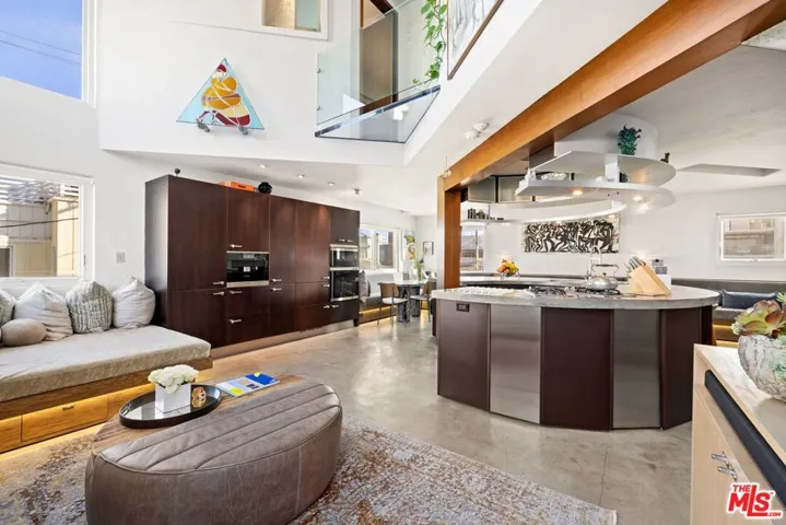 24 Eastwind Street 2, Marina Del Rey, California 90292