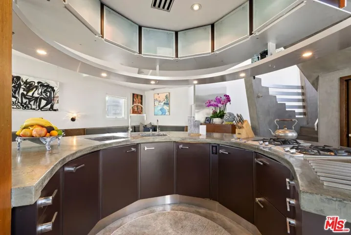 24 Eastwind Street 2, Marina Del Rey, California 90292