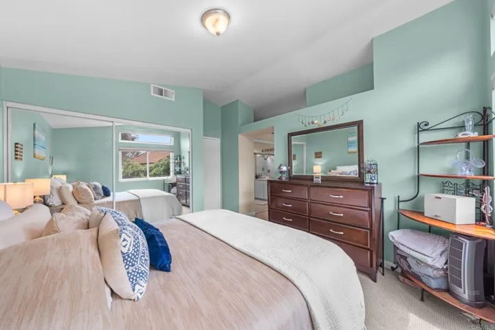 338 Ferrara Way, Vista, California 92083