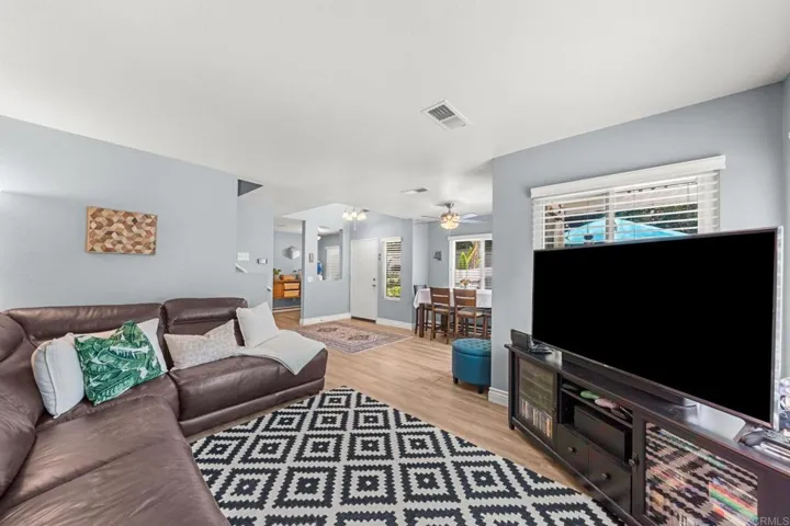 338 Ferrara Way, Vista, California 92083