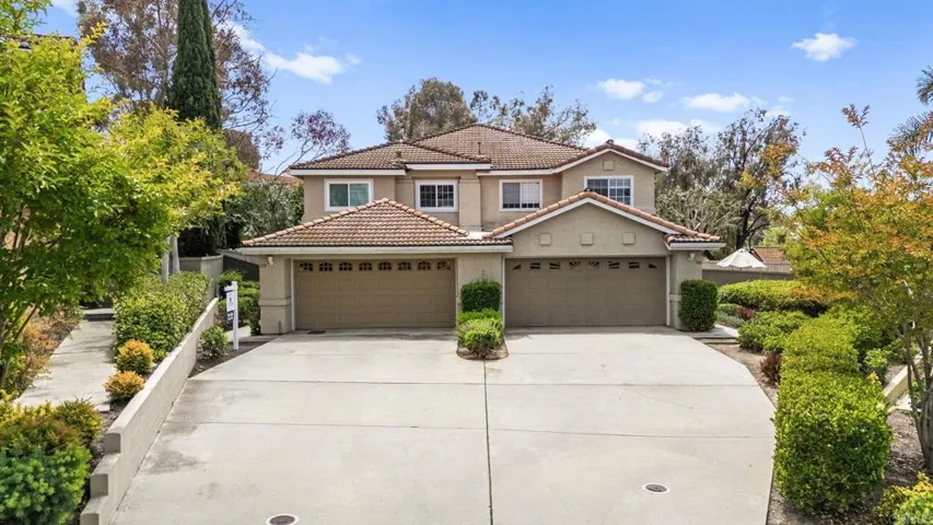 338 Ferrara Way, Vista, California 92083