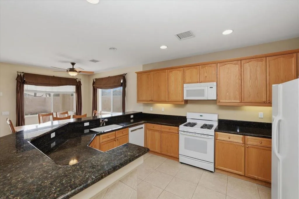 20-Kitchen