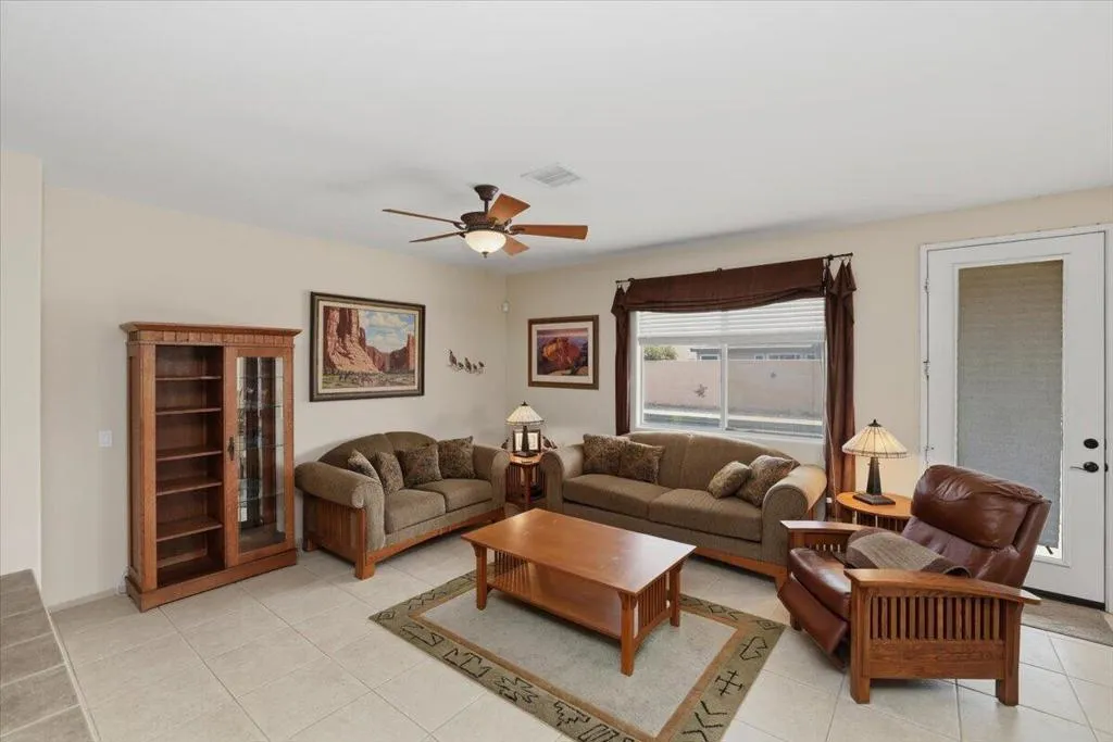 11-Family Room