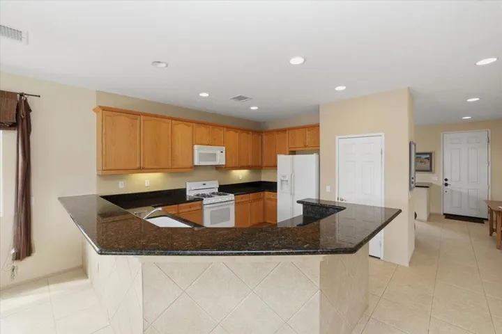 19-Kitchen