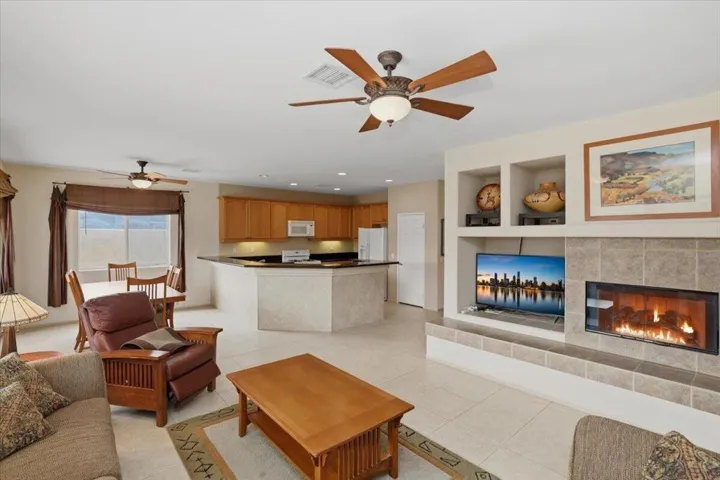 12-Family Room