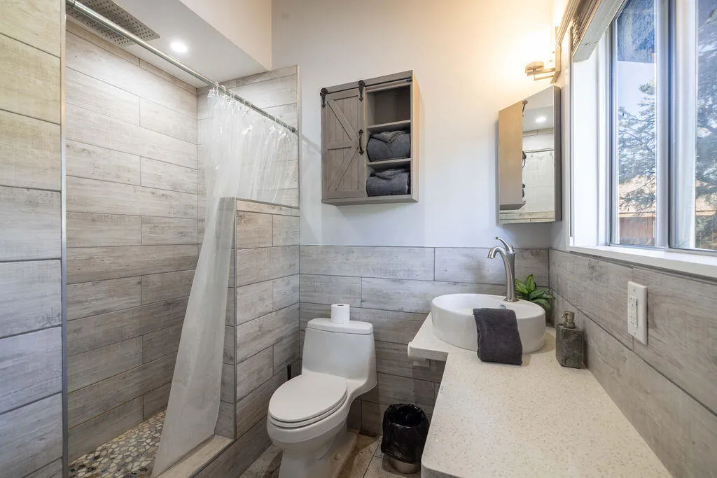 1stBathroom1-