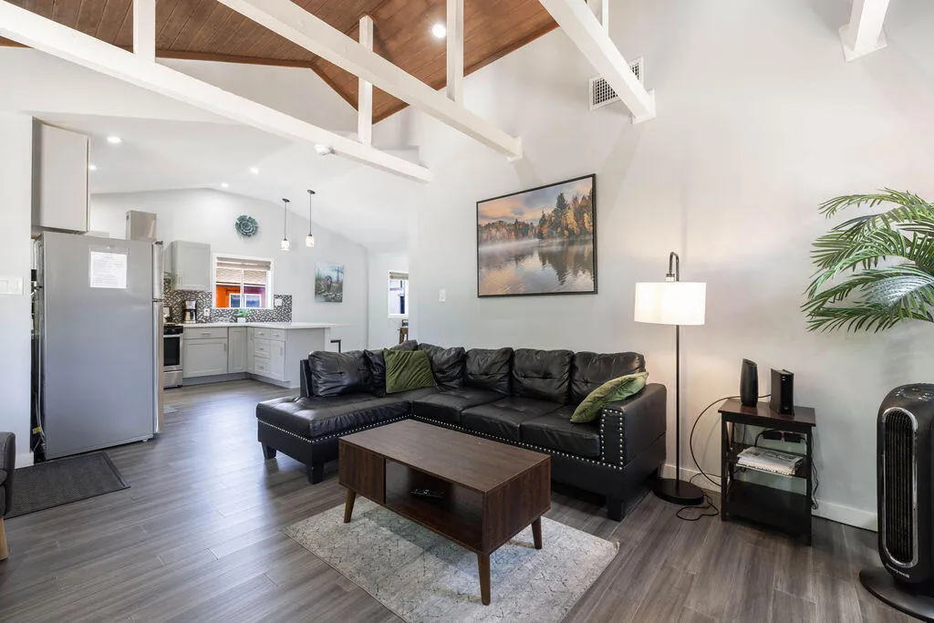 Livingroom3-