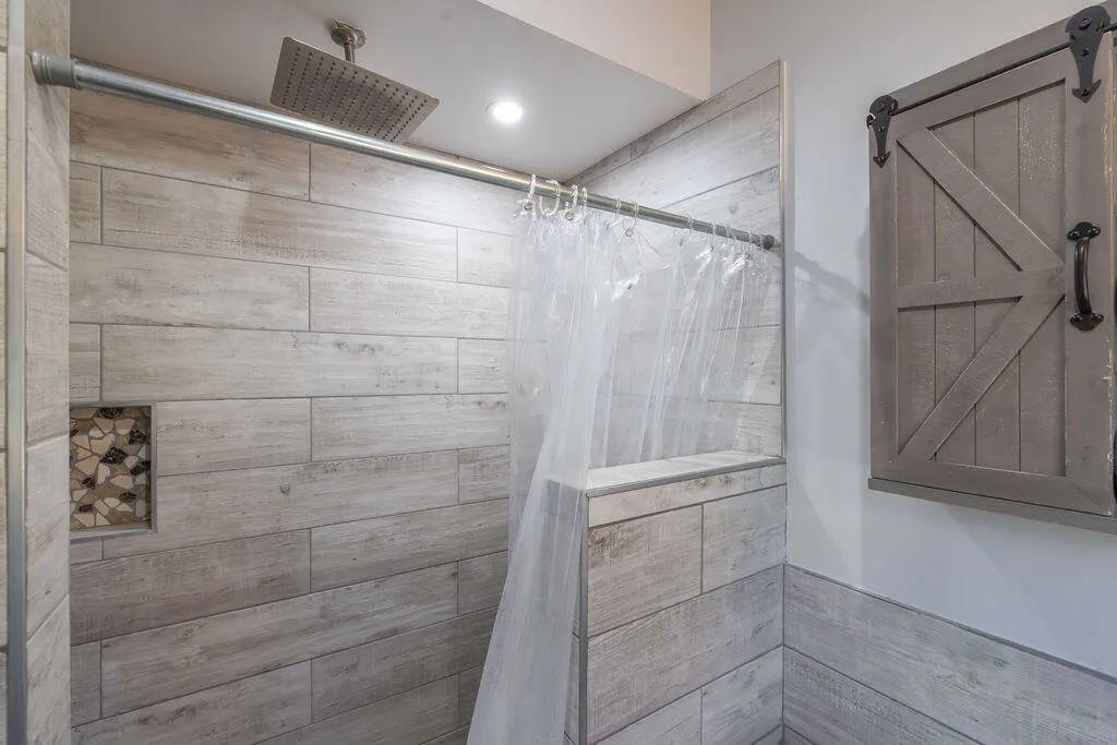 1stBathroom3-