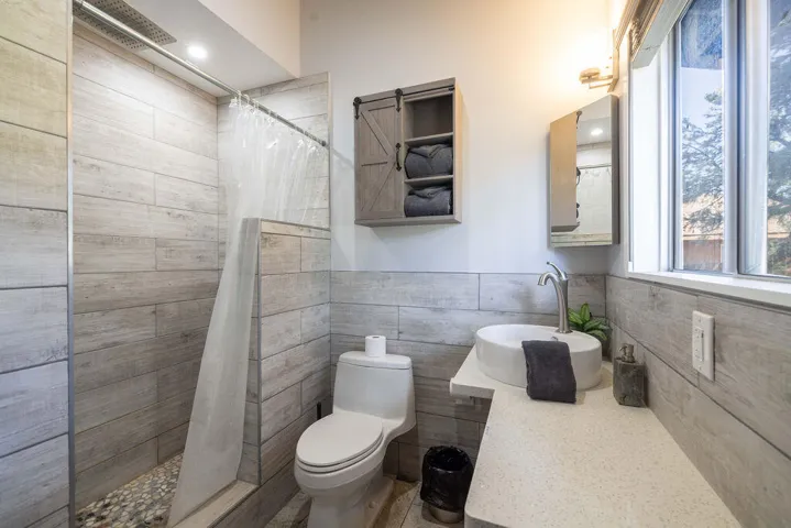 1stBathroom1-