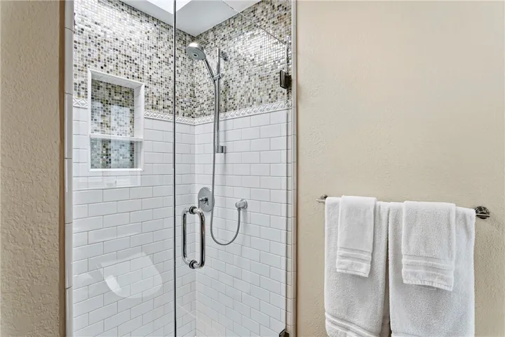 223 14th Street, Huntington Beach, California 92648
