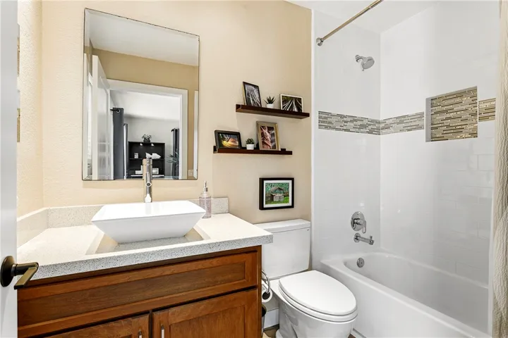 223 14th Street, Huntington Beach, California 92648