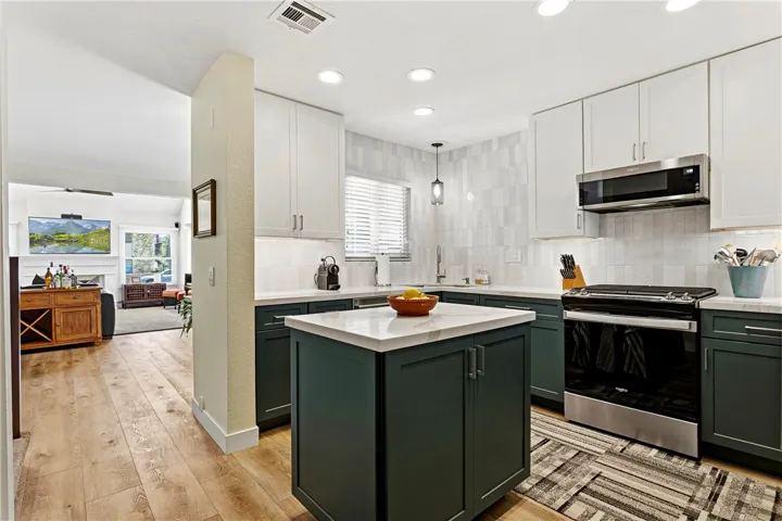 223 14th Street, Huntington Beach, California 92648