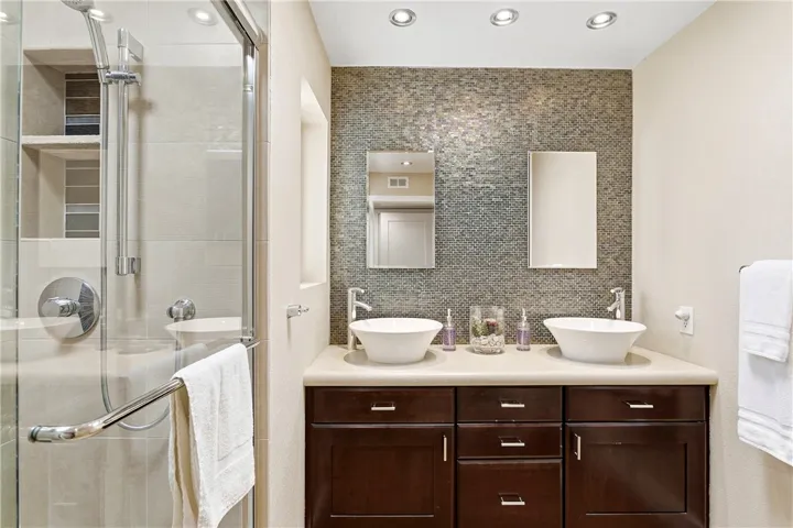 223 14th Street, Huntington Beach, California 92648