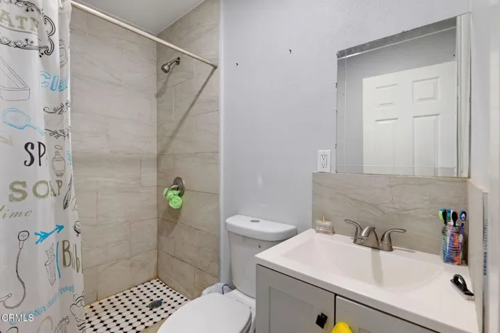 25-Unit #7-Bathroom