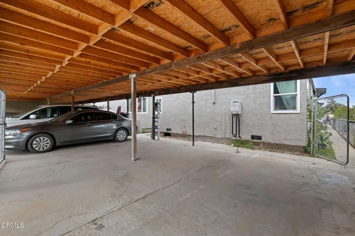 31-Car Port