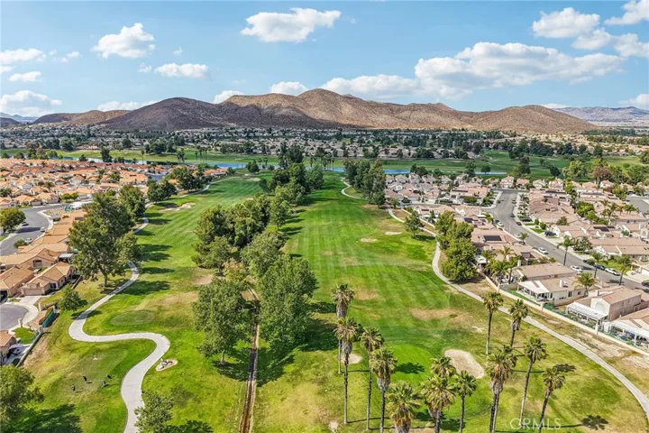 The golf course RIGHT in your backyard.