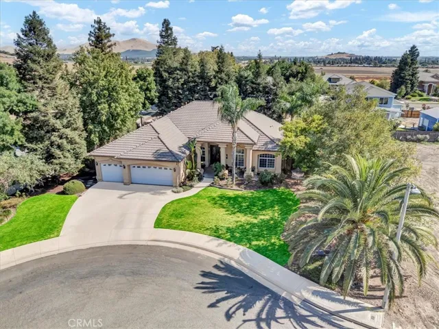 Front of house - aerial view