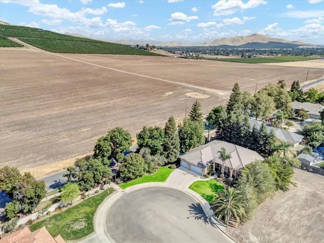 Aerial view - neighborhood
