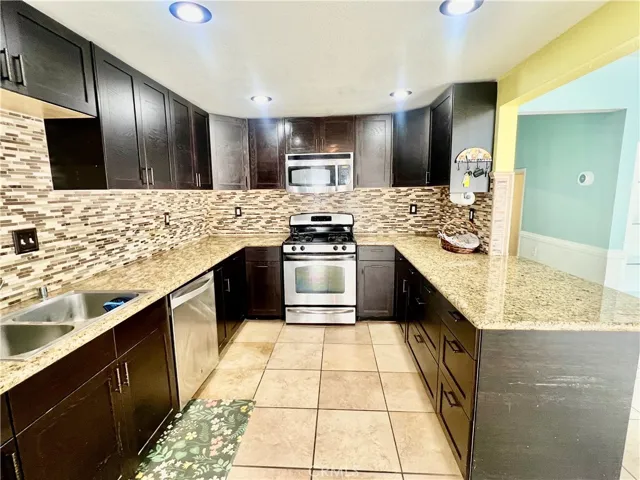 2225 Arabian, Corona, California 92879