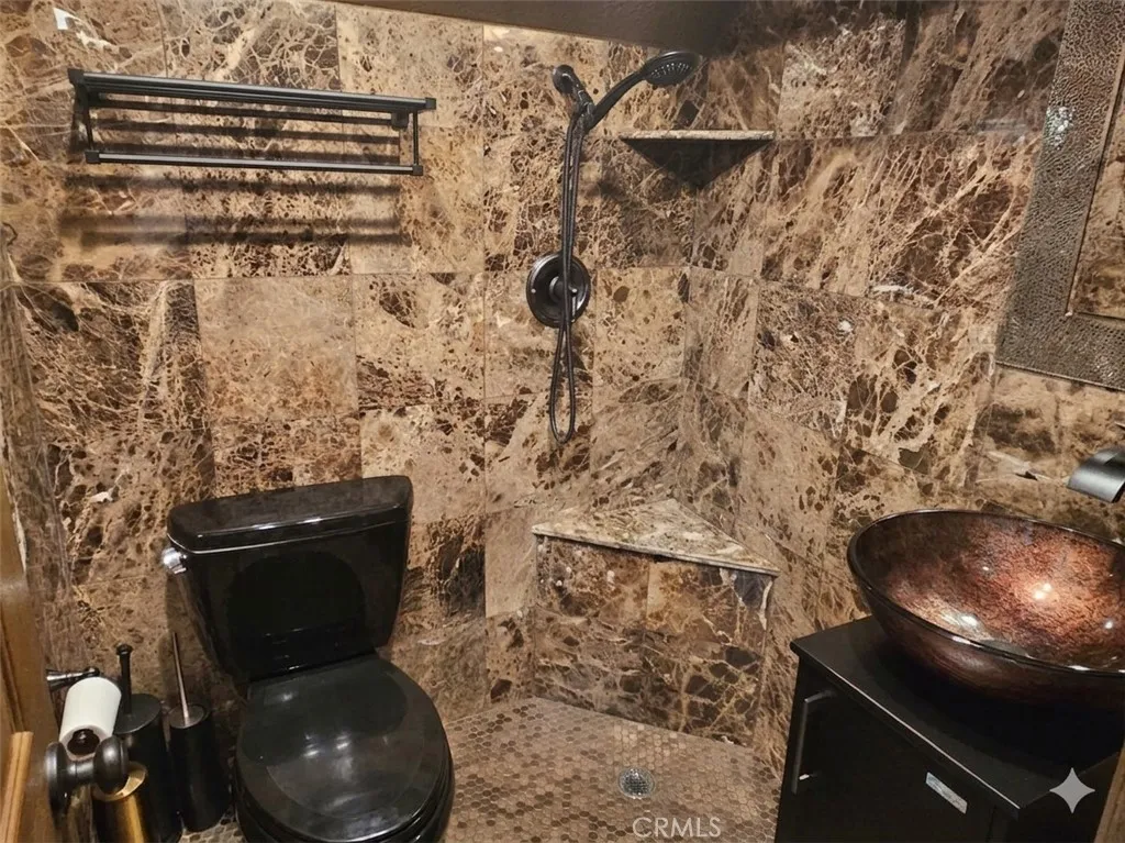 1st floor bath