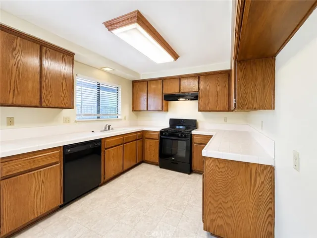 330 W Mountain View 206, Glendora, California 91741