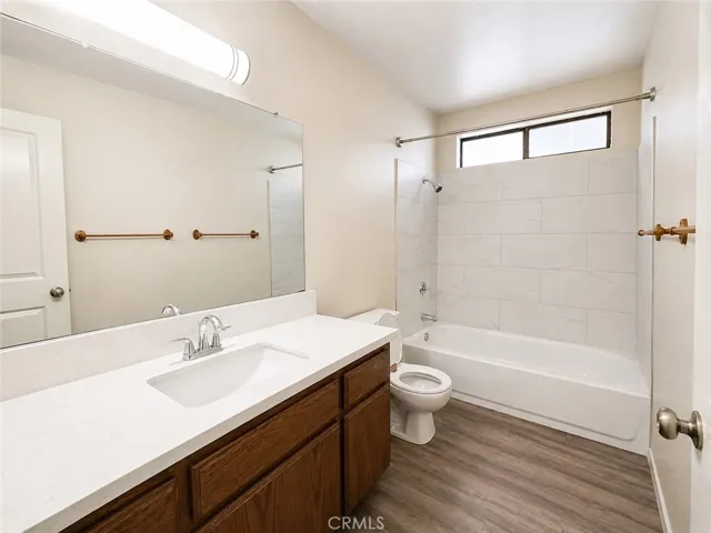 330 W Mountain View 206, Glendora, California 91741