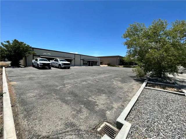 15353 Bonanza, Victorville, California 92392