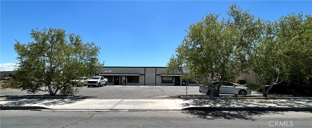 15353 Bonanza, Victorville, California 92392