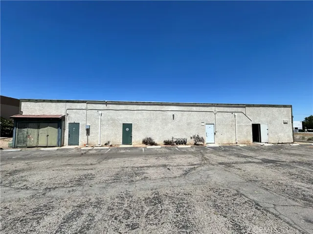 15353 Bonanza, Victorville, California 92392