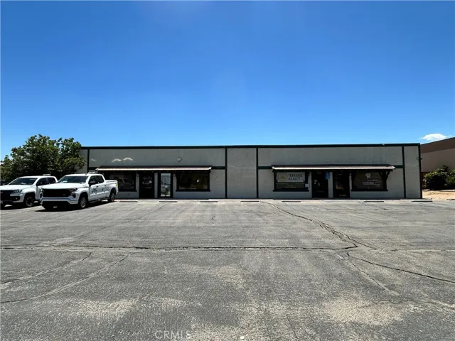 15353 Bonanza, Victorville, California 92392