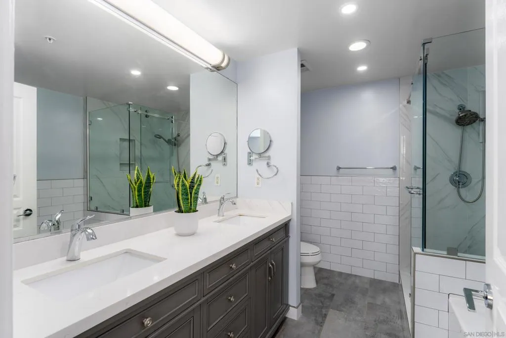 Primary Bath/Spa