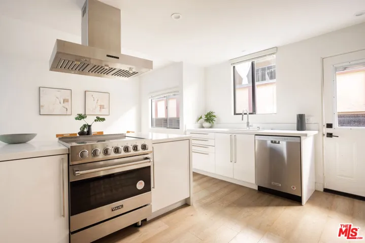 1823 N Fuller Avenue 4, Los Angeles, California 90046