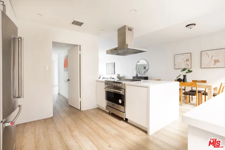 1823 N Fuller Avenue 4, Los Angeles, California 90046