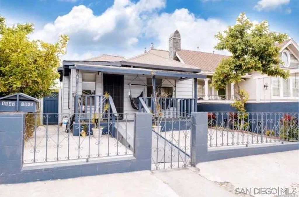 47 Julian Ave