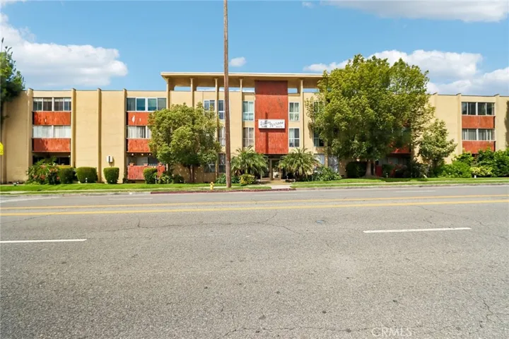 6225 Coldwater Canyon Avenue 102, North Hollywood, California 91606