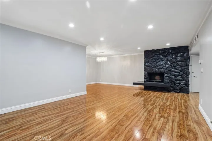 6225 Coldwater Canyon Avenue 102, North Hollywood, California 91606