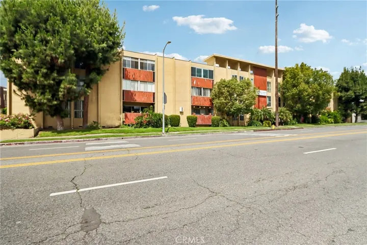 6225 Coldwater Canyon Avenue 102, North Hollywood, California 91606