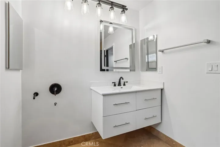 6225 Coldwater Canyon Avenue 102, North Hollywood, California 91606