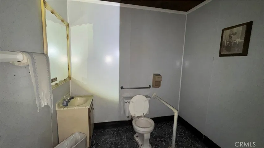 Mens Bathroom