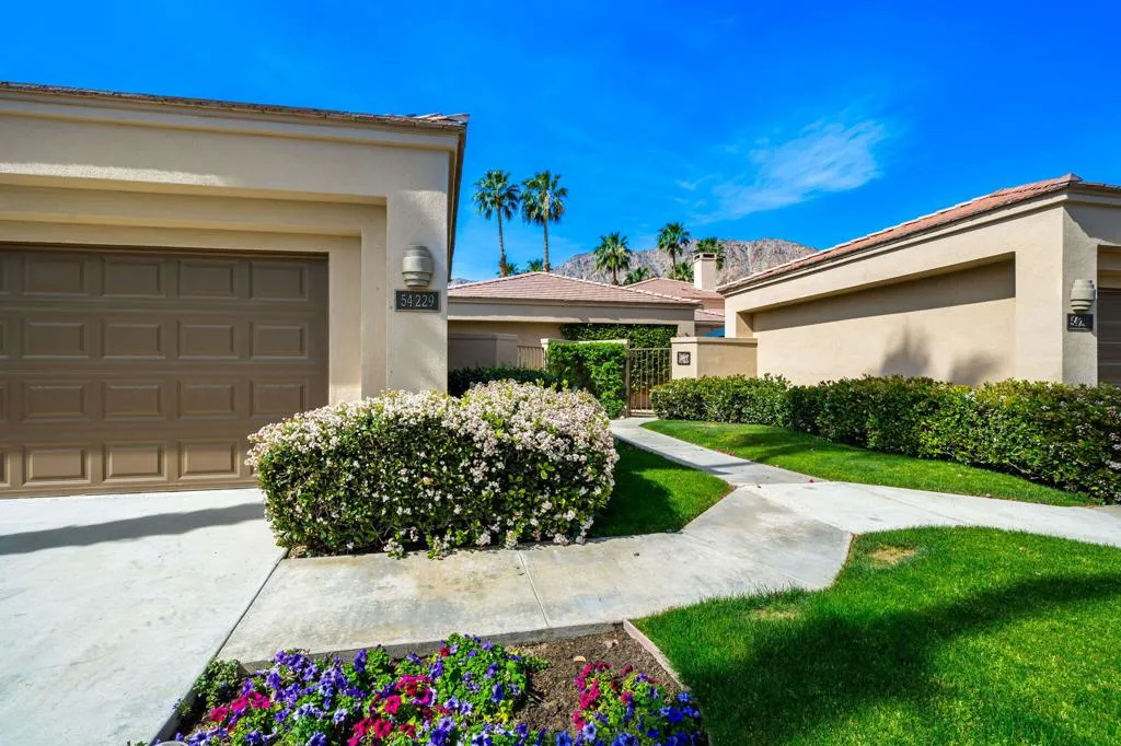 19-web-or-mls-TJOakHill_OPMG_0326_019