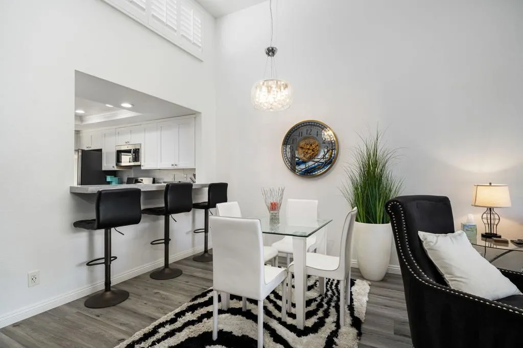 33-web-or-mls-TJOakHill_OPMG_0326_033