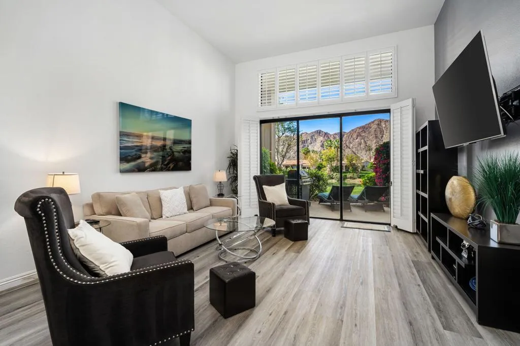 34-web-or-mls-TJOakHill_OPMG_0326_034