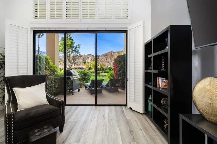 36-web-or-mls-TJOakHill_OPMG_0326_036