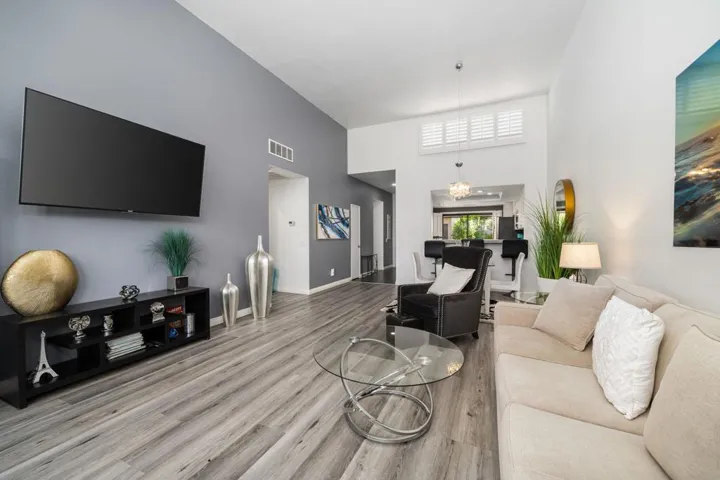 38-web-or-mls-TJOakHill_OPMG_0326_038