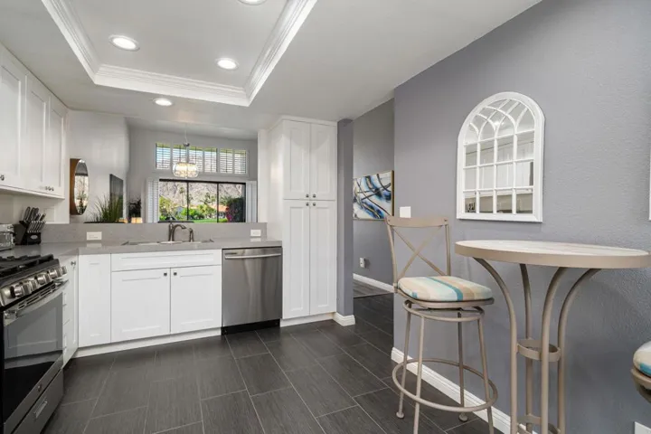 30-web-or-mls-TJOakHill_OPMG_0326_030