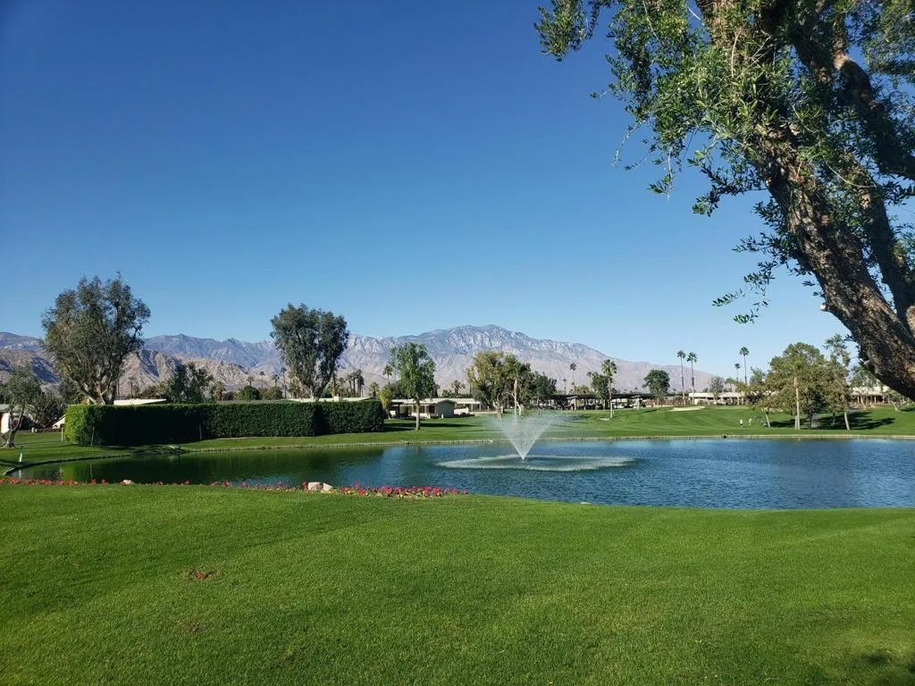 Lake Hole 9