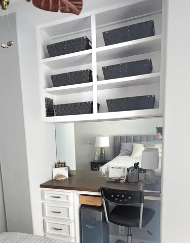 Built in Desk/Vanity