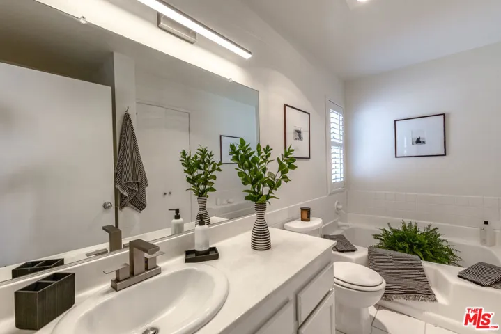 2348 Ewing Street, Los Angeles, California 90039