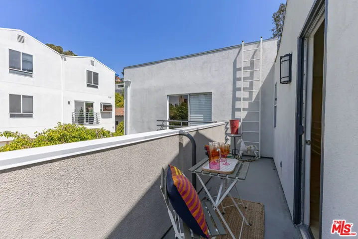 2348 Ewing Street, Los Angeles, California 90039